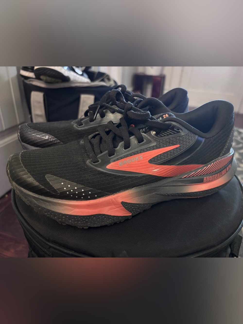 Women’s 7.5 Brooks Adenaline GTS 24 weatherized
